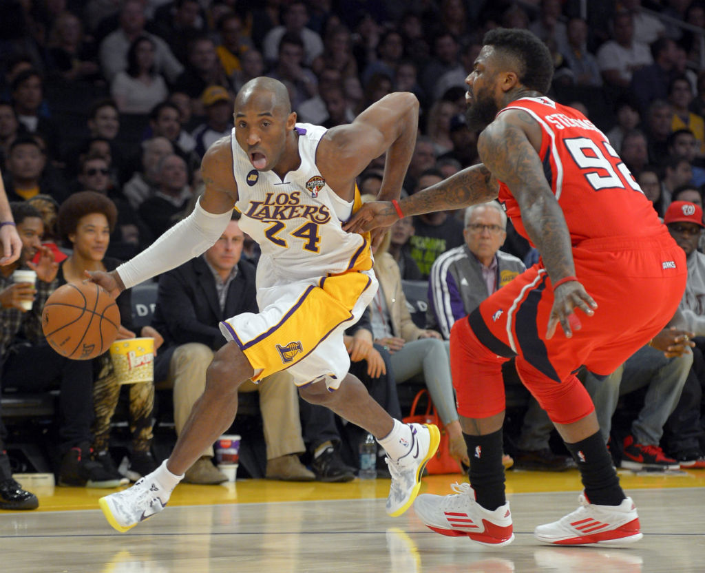Kobe Bryant Posterizes Josh Smith In Nike Kobe 8 System (2)