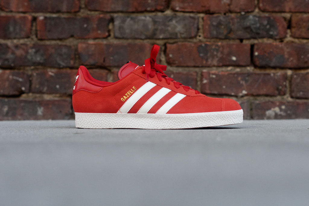 adidas gazelle red white