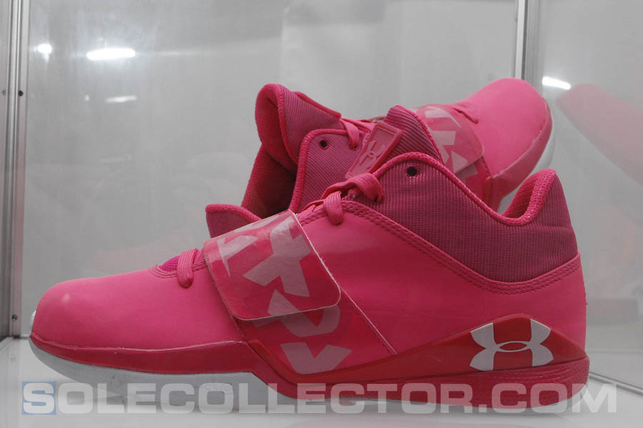 Zapatos under outlet armour 2012 rosa