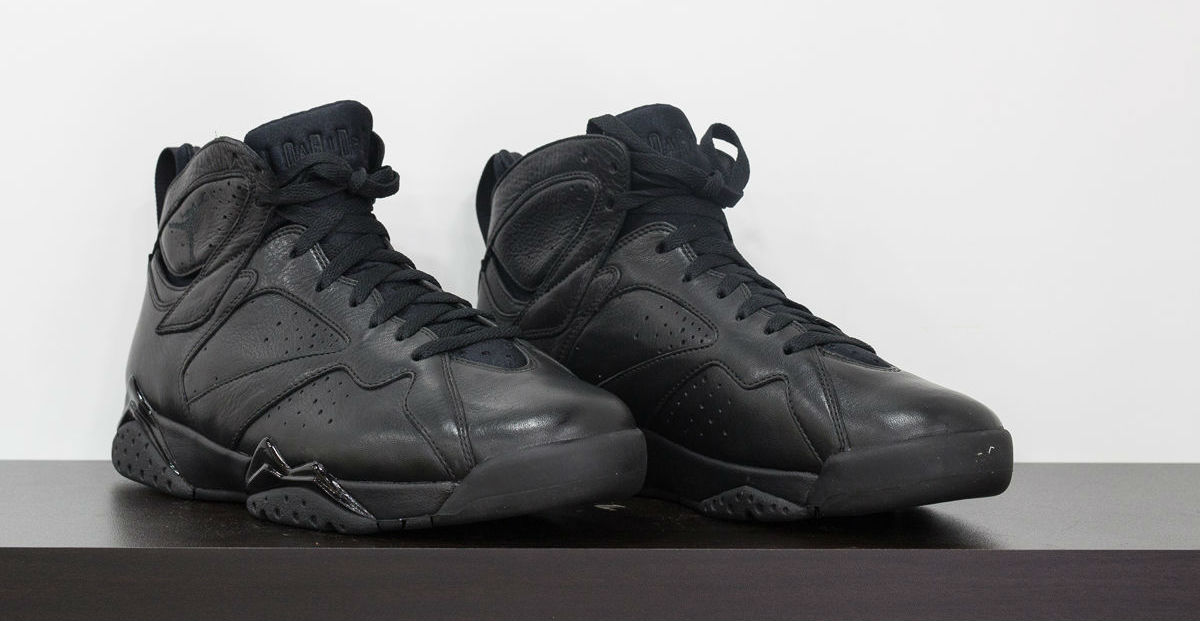 all black jordan 8