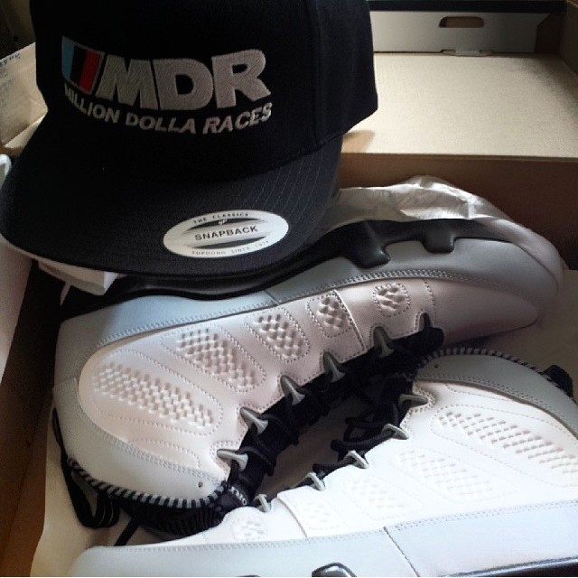 Jim Jones Picks Up Air Jordan IX 9 Retro Barons