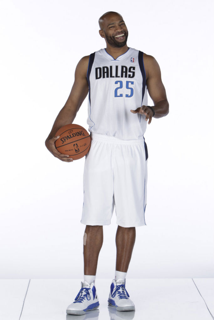 Vince Carter wearing Nike Air Max Hyperaggressor PE