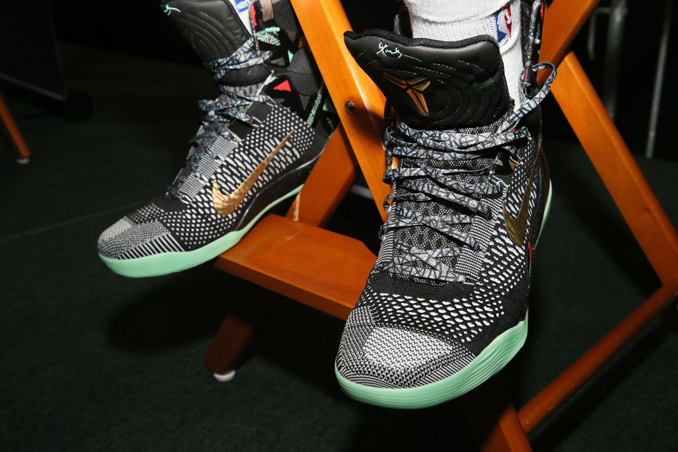 DeMar DeRozan wearing Nike Kobe 9 Elite