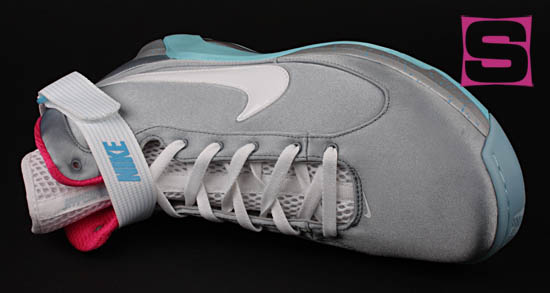 First Look: "McFly" Nike Hypermax