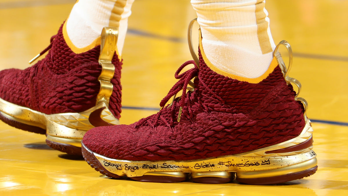 lebron 15 gold shoes