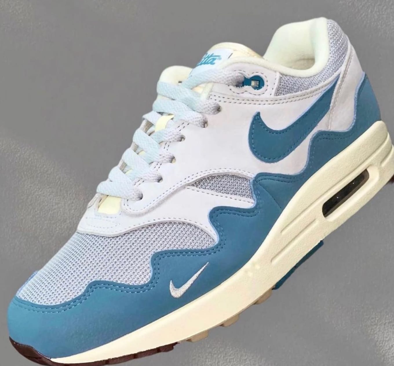 Patta x Nike Air Max 1 Metallic Silver/Monarch/Pure Platinum ... Patta x Nike Air Max 1 Metallic Silver/Monarch/Pure Platinum ...