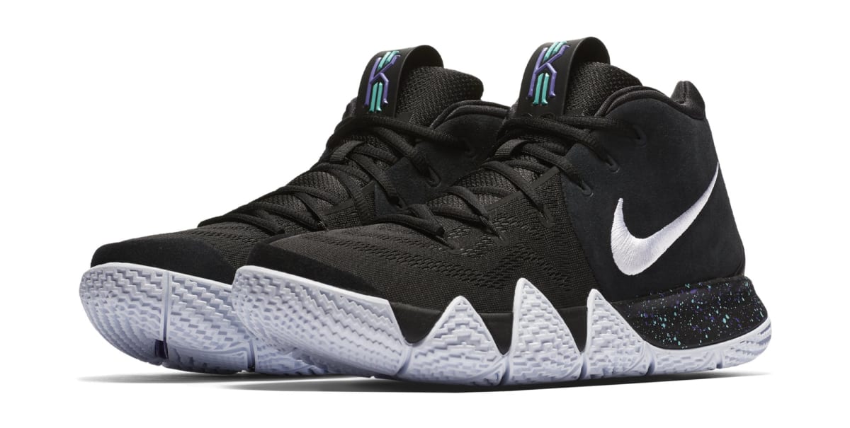 kyrie 4 bottom