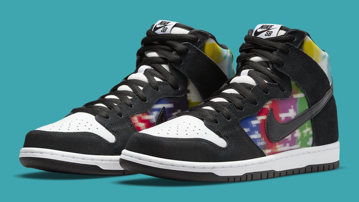 Shoes for Men and Women: This Nike SB Dunk High Is Made for TV