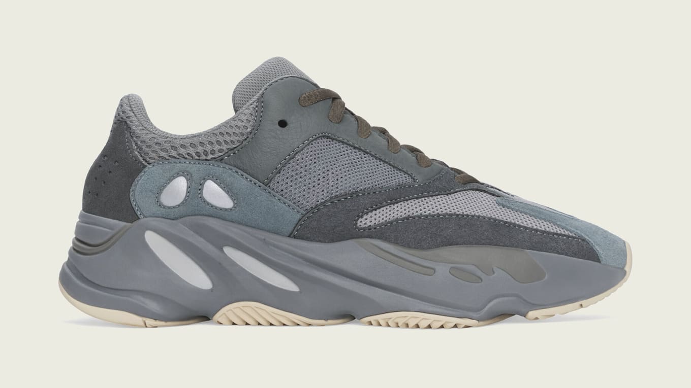 yeezy 700 all blue