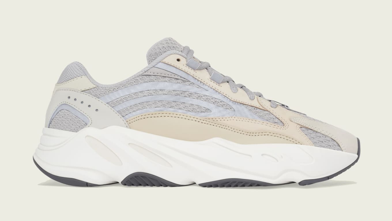 adidas 700