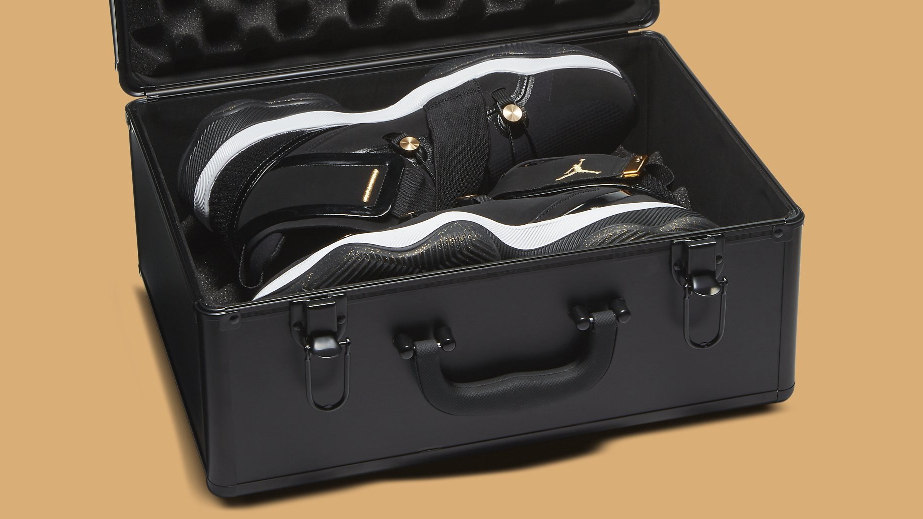 jordan 23 black and gold