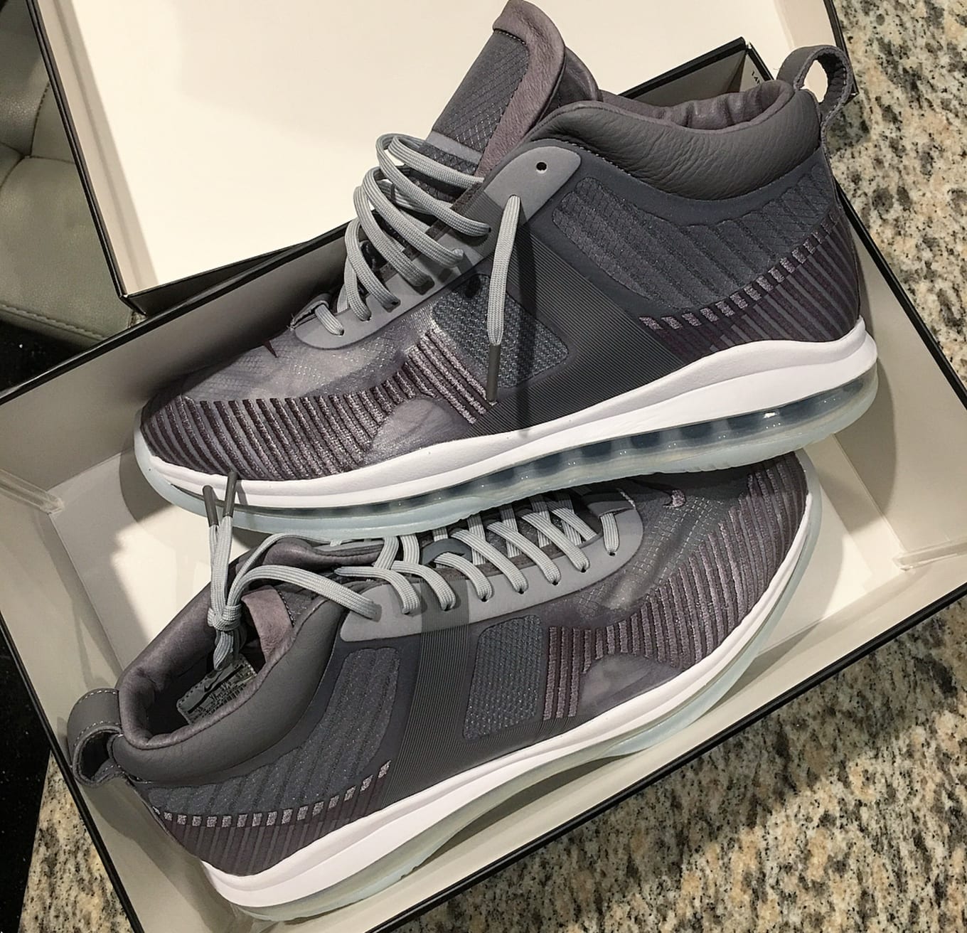 John Elliott Icon Black 2024 sbdww