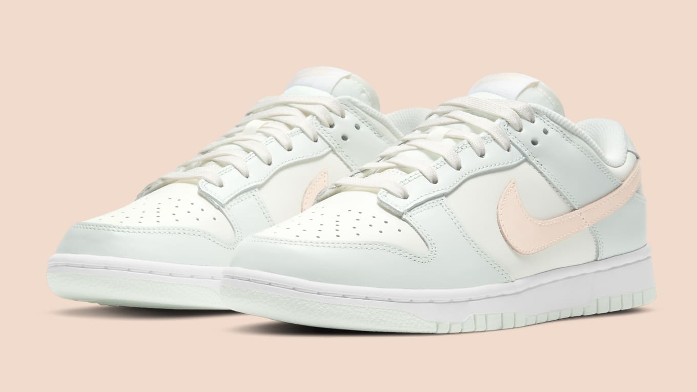 Nike Dunk Low Women's 'Barely Green 