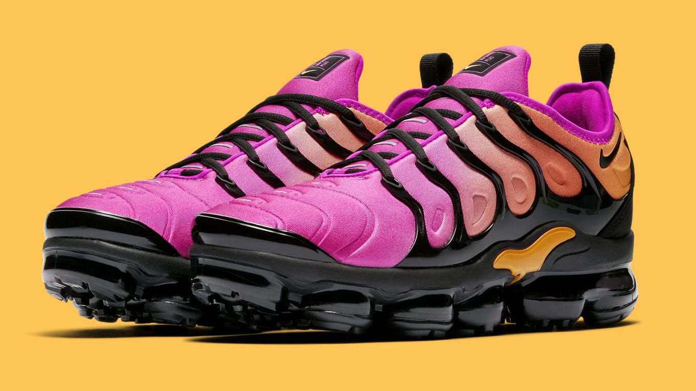 nike vapormax plus women's orange