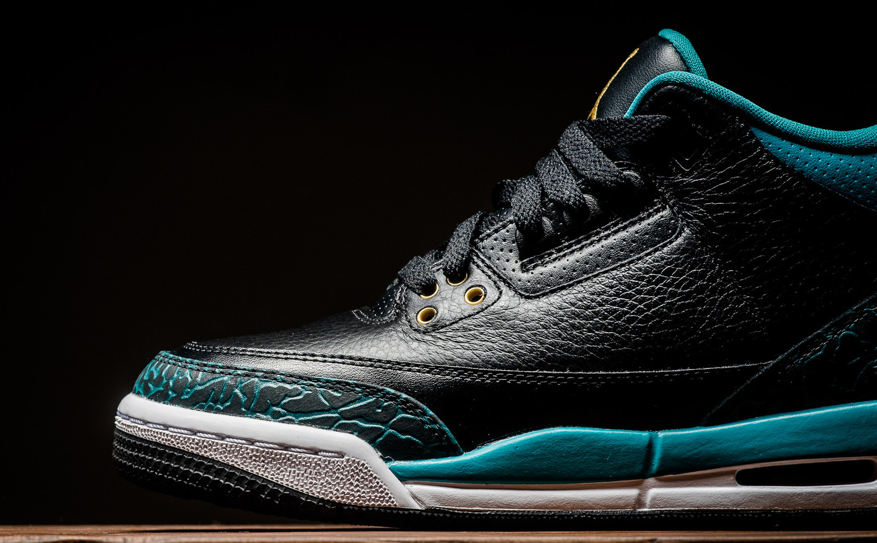 jordan retro 3 jaguars