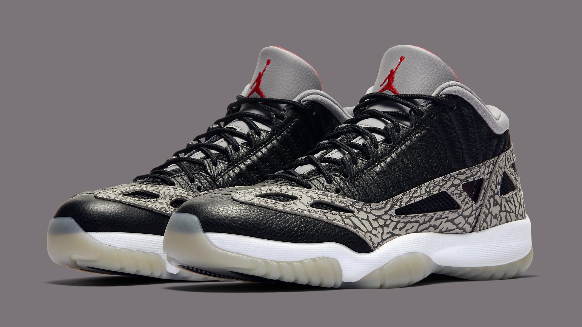 Jordan 11 low le black fire red