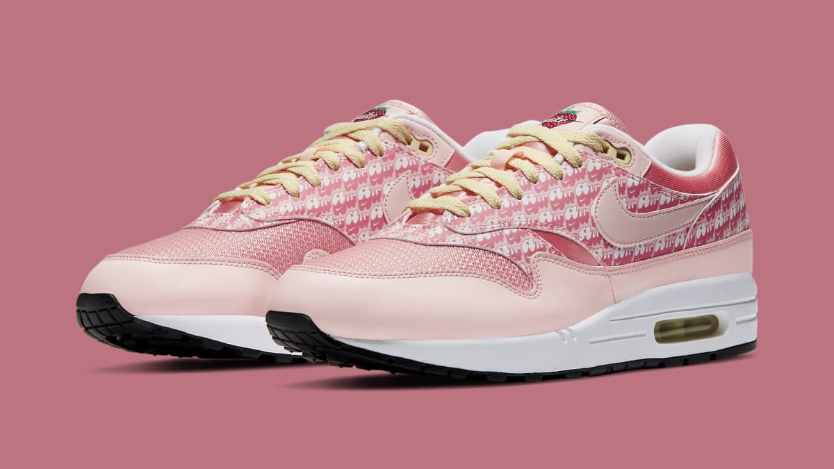 strawberry lemonade air max 1 on feet