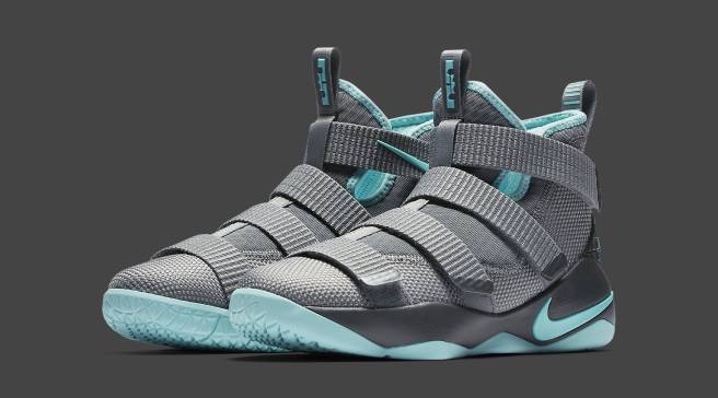 lebron soldier 11 flyease youth