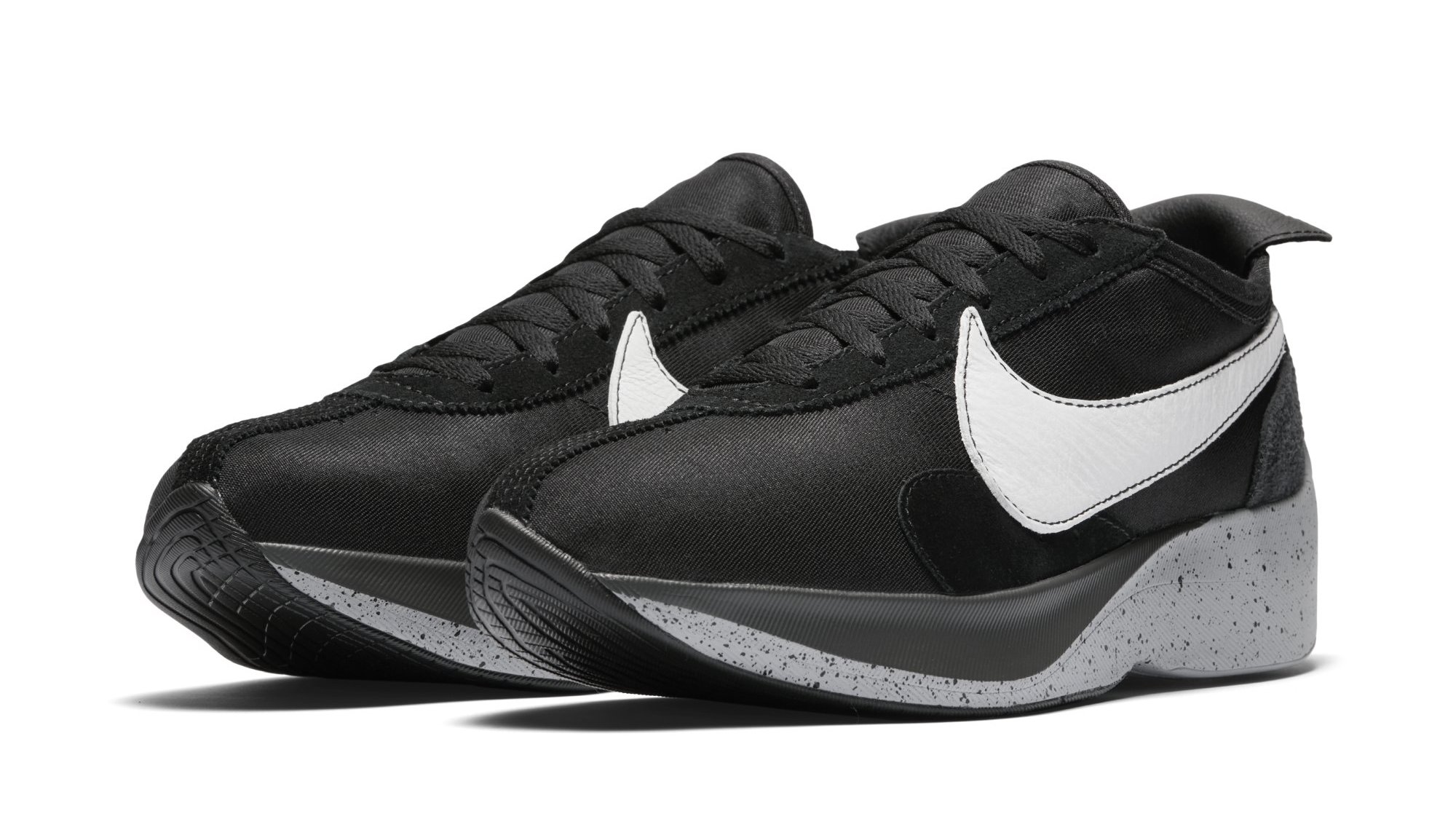 nike moon racer running review