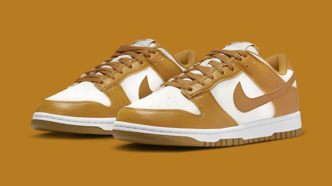 women dunk low next nature phantom