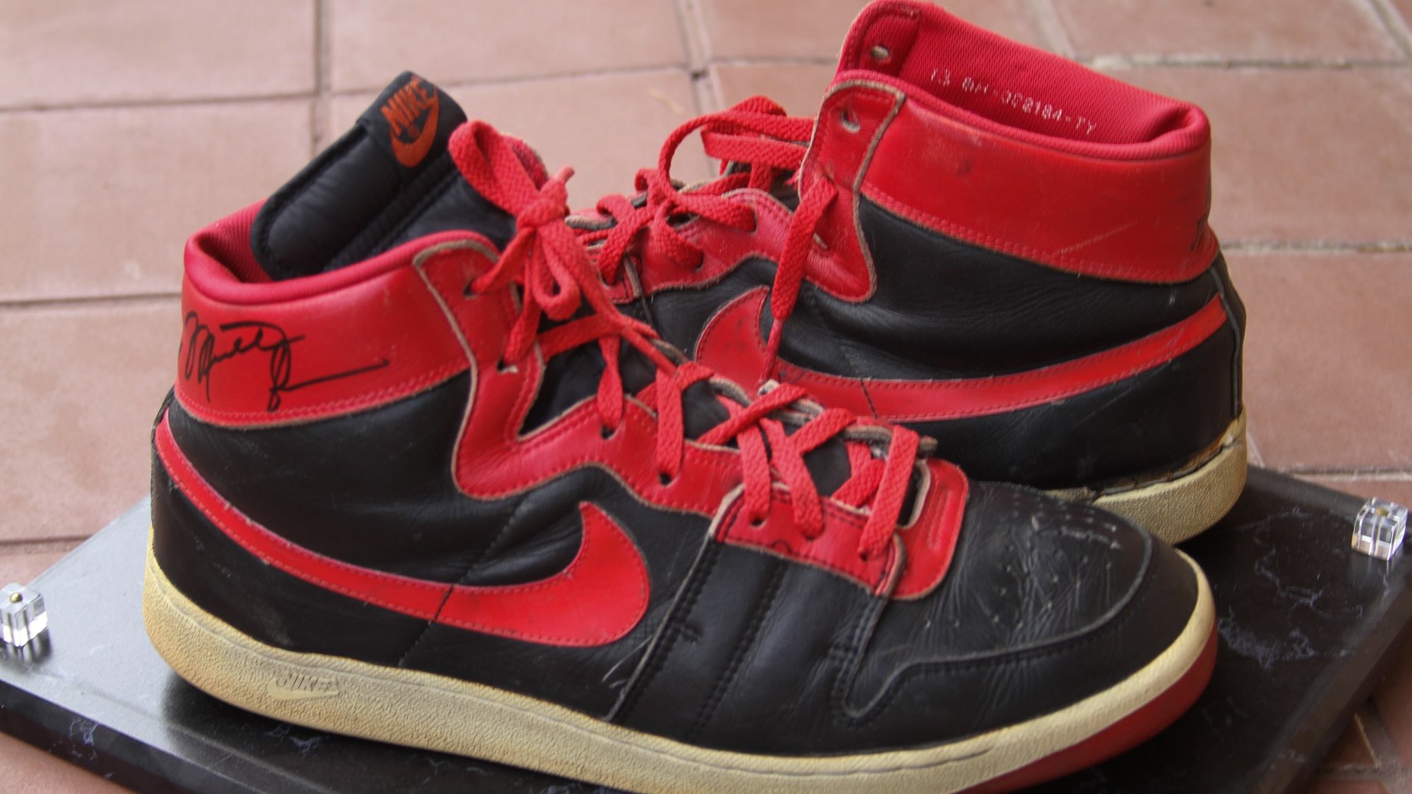 Michael Jordan Banned Nike Air Ship PE 