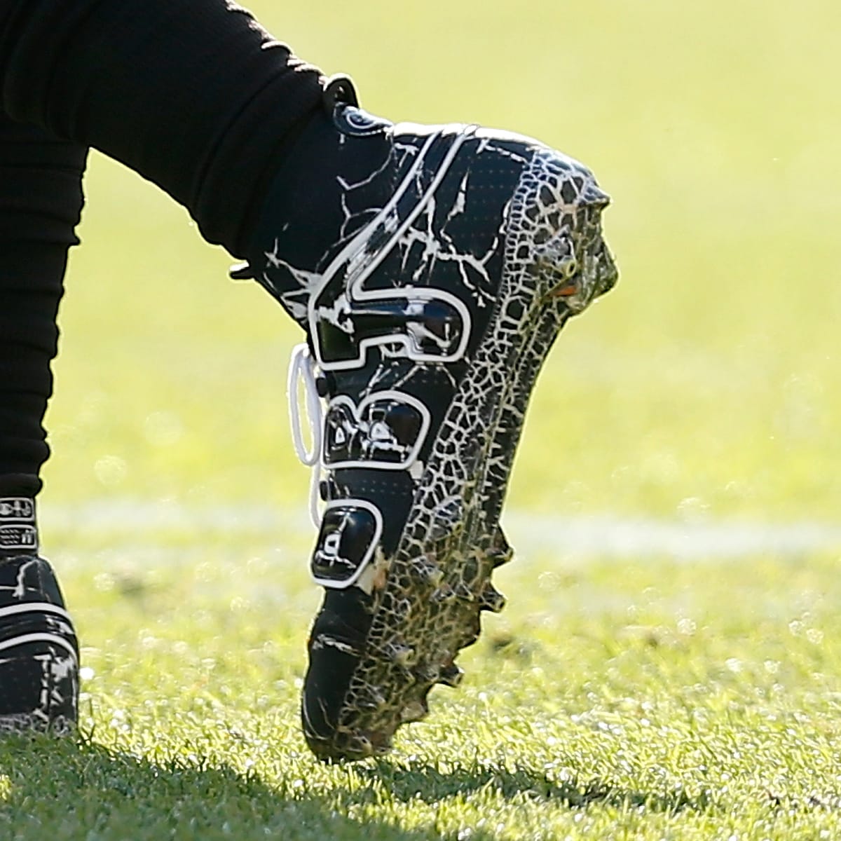 obj cleats black