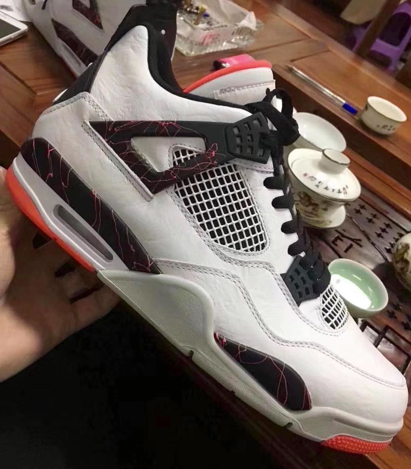 Retro 4 white black crimson deals