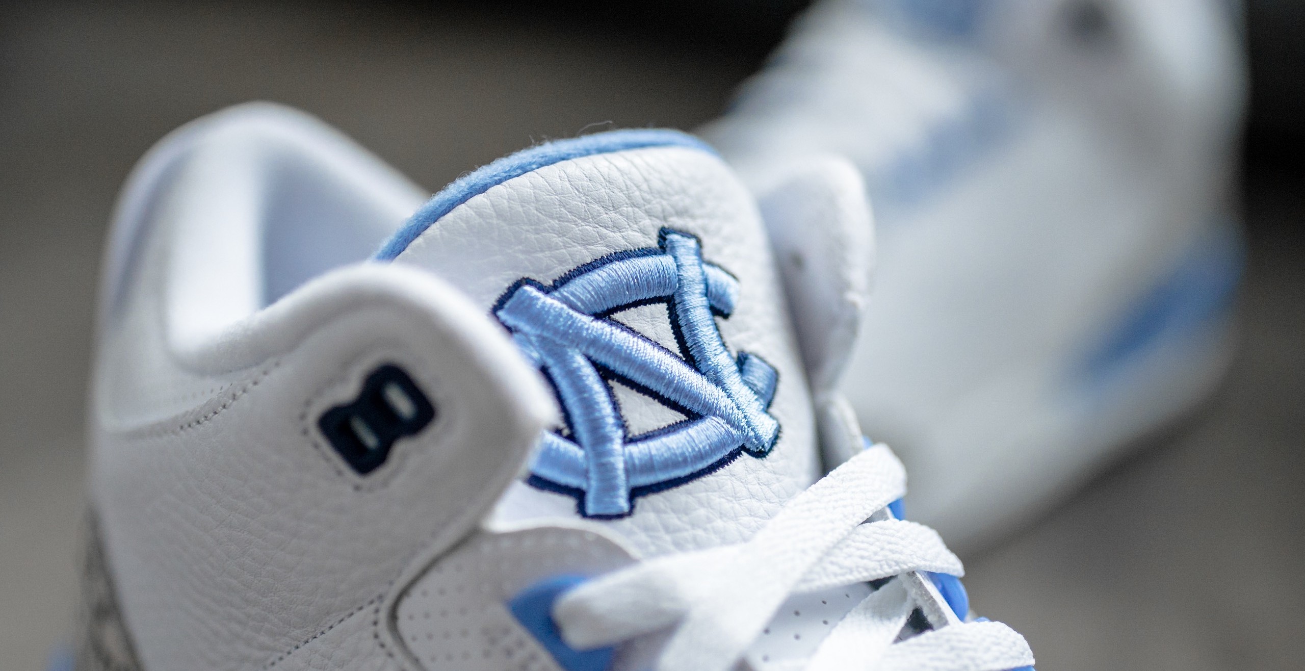 unc air jordan 3s