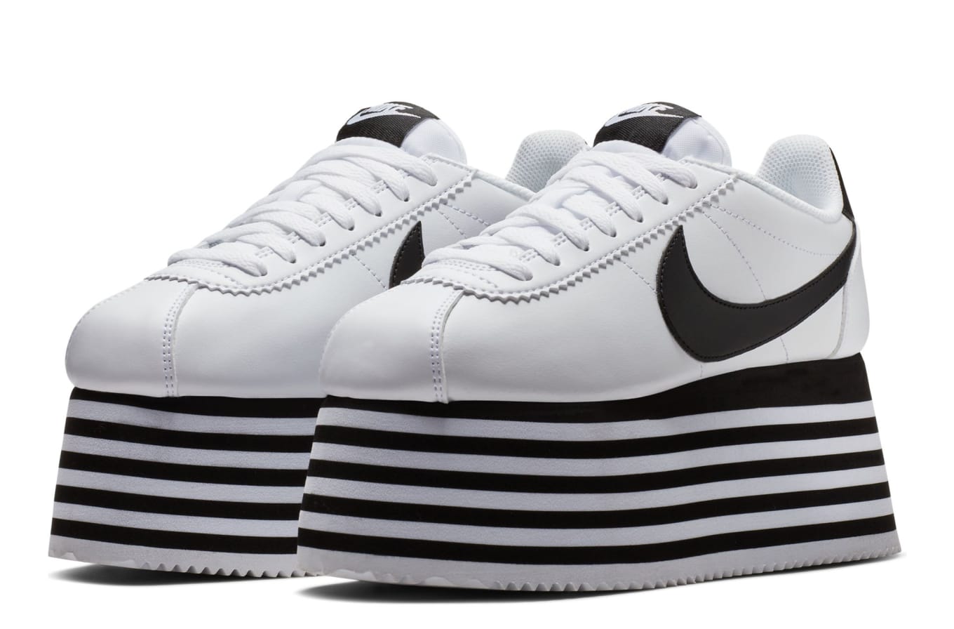 nike cortez black sole