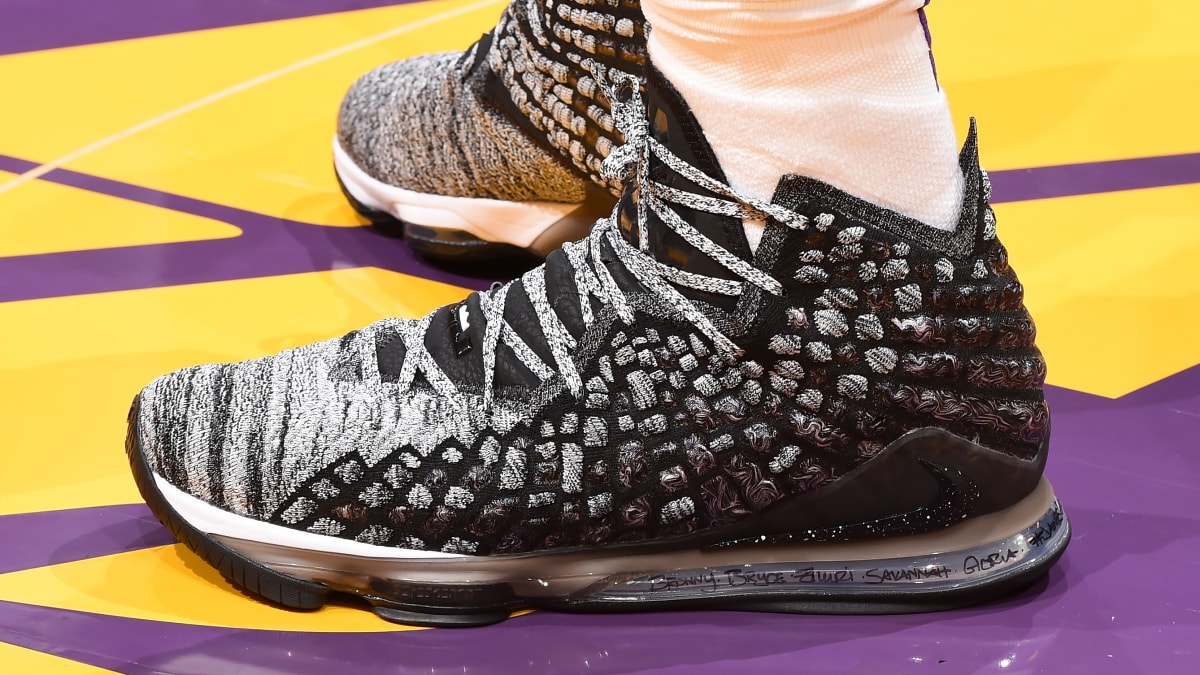 lebron 2019 sneakers