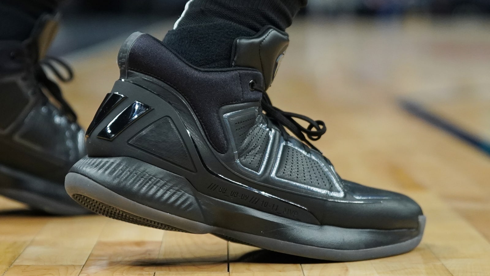 D rose black clearance