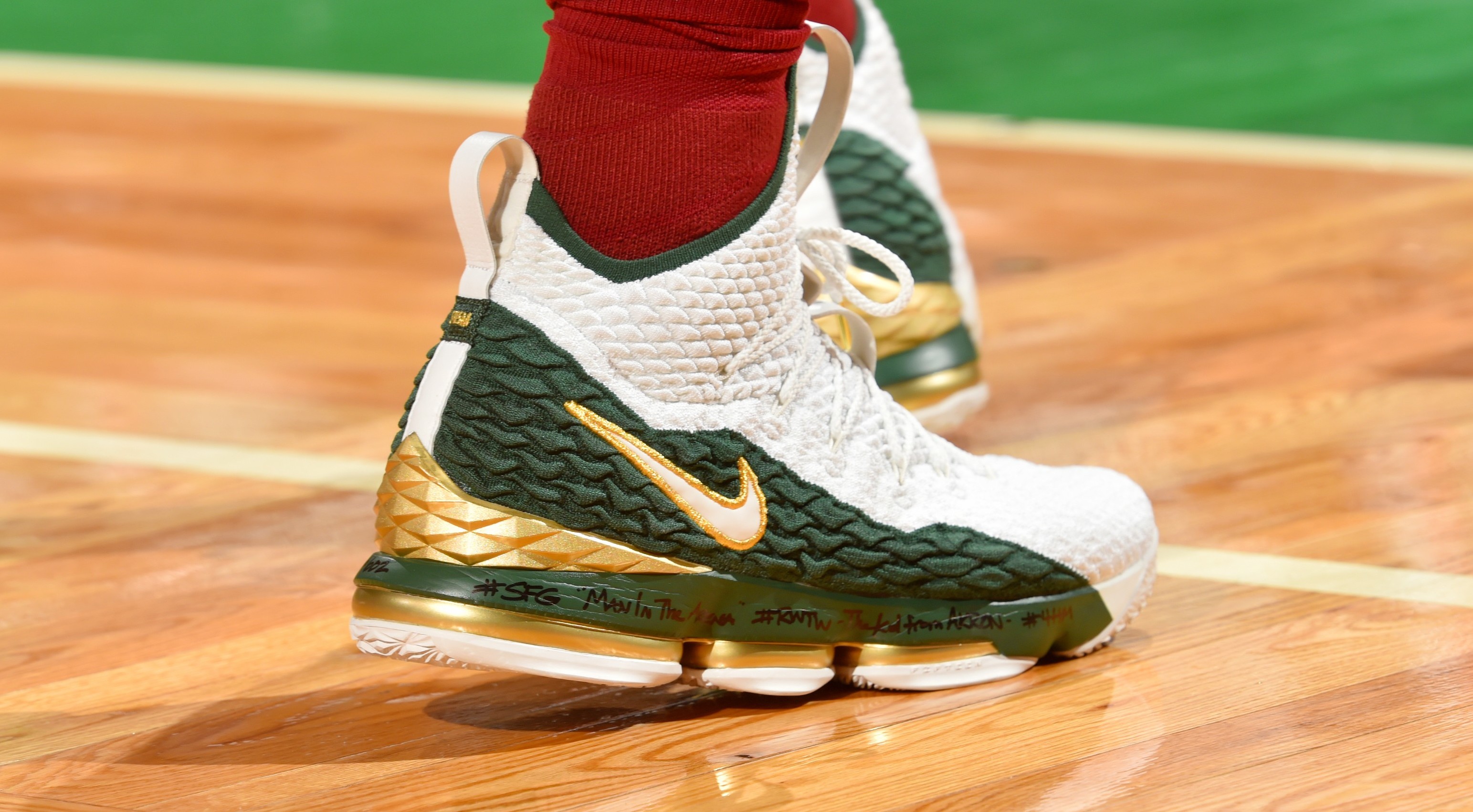 nike zoom generation svsm on feet