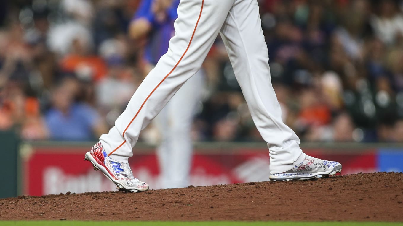Pitcher cleats Clearance