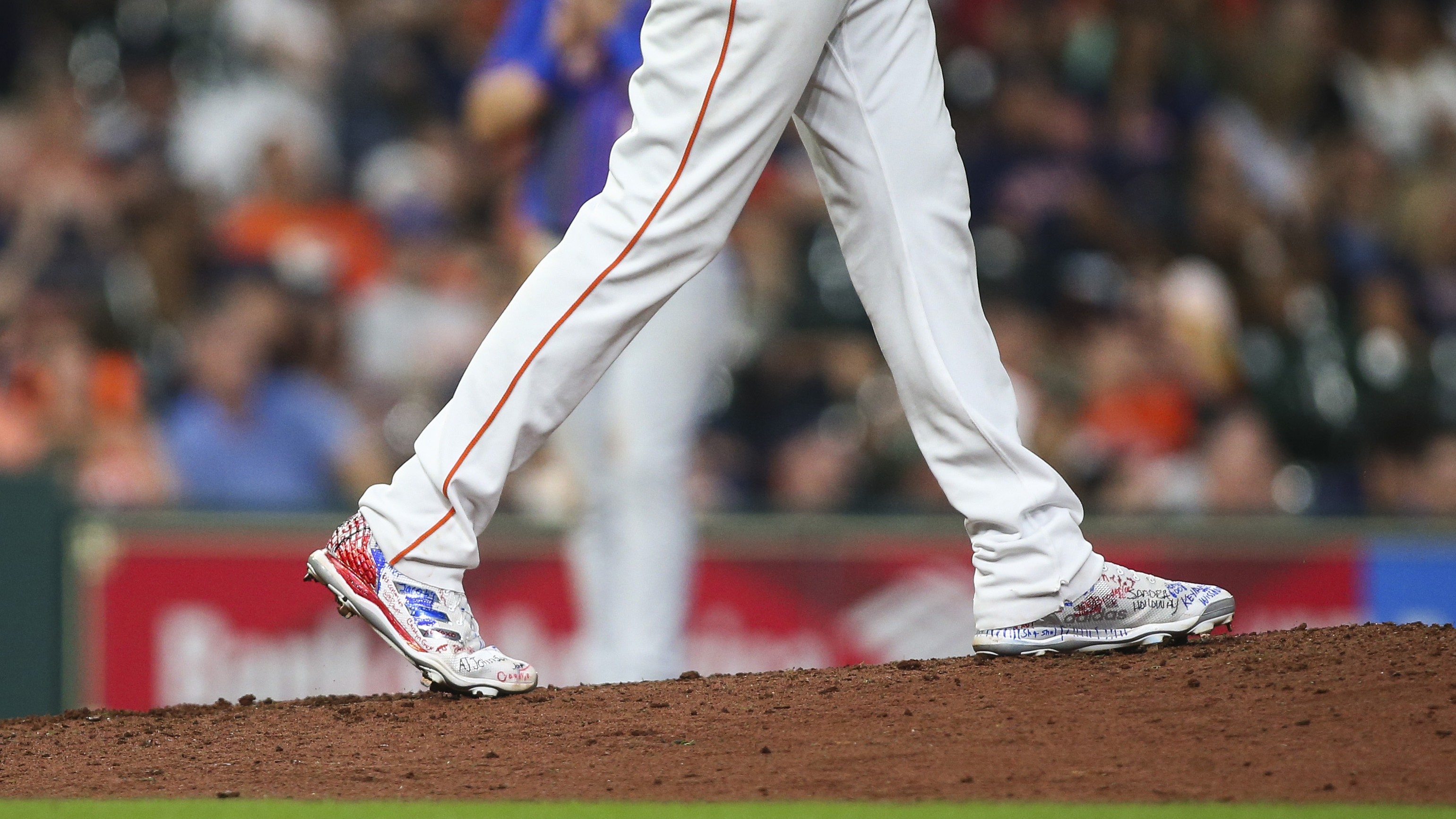 pitcher cleats