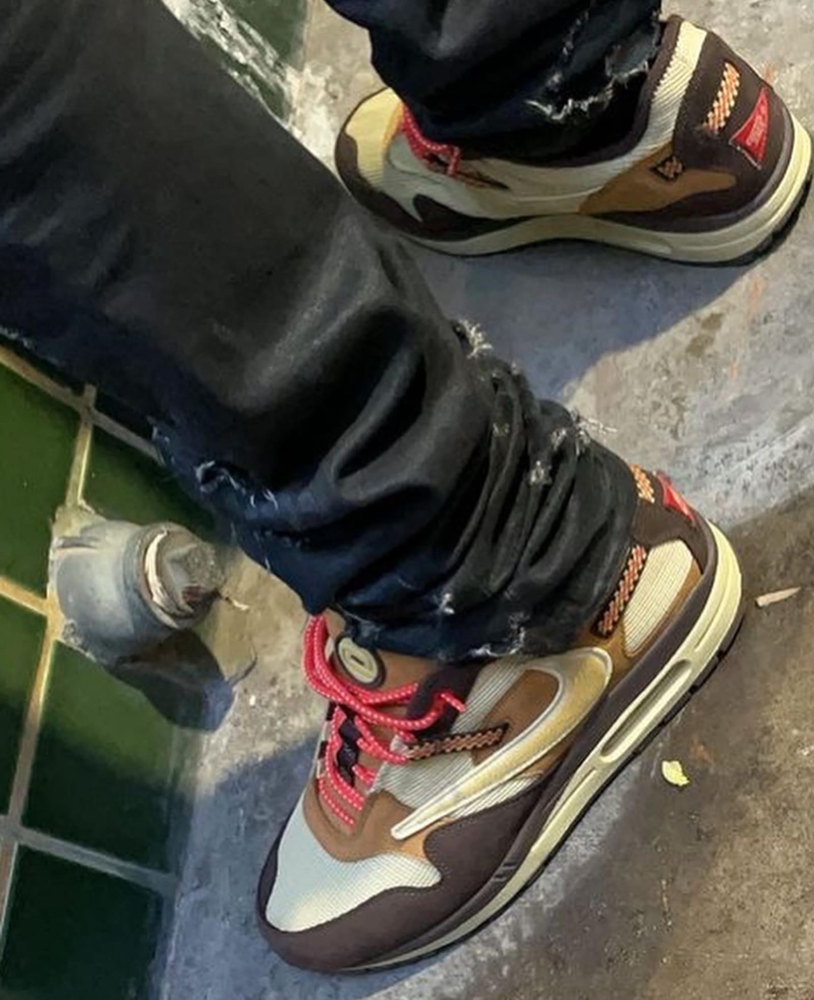 Travis Scott x Nike Air Max 1 Collab Teased By Future - New Hip Hop News