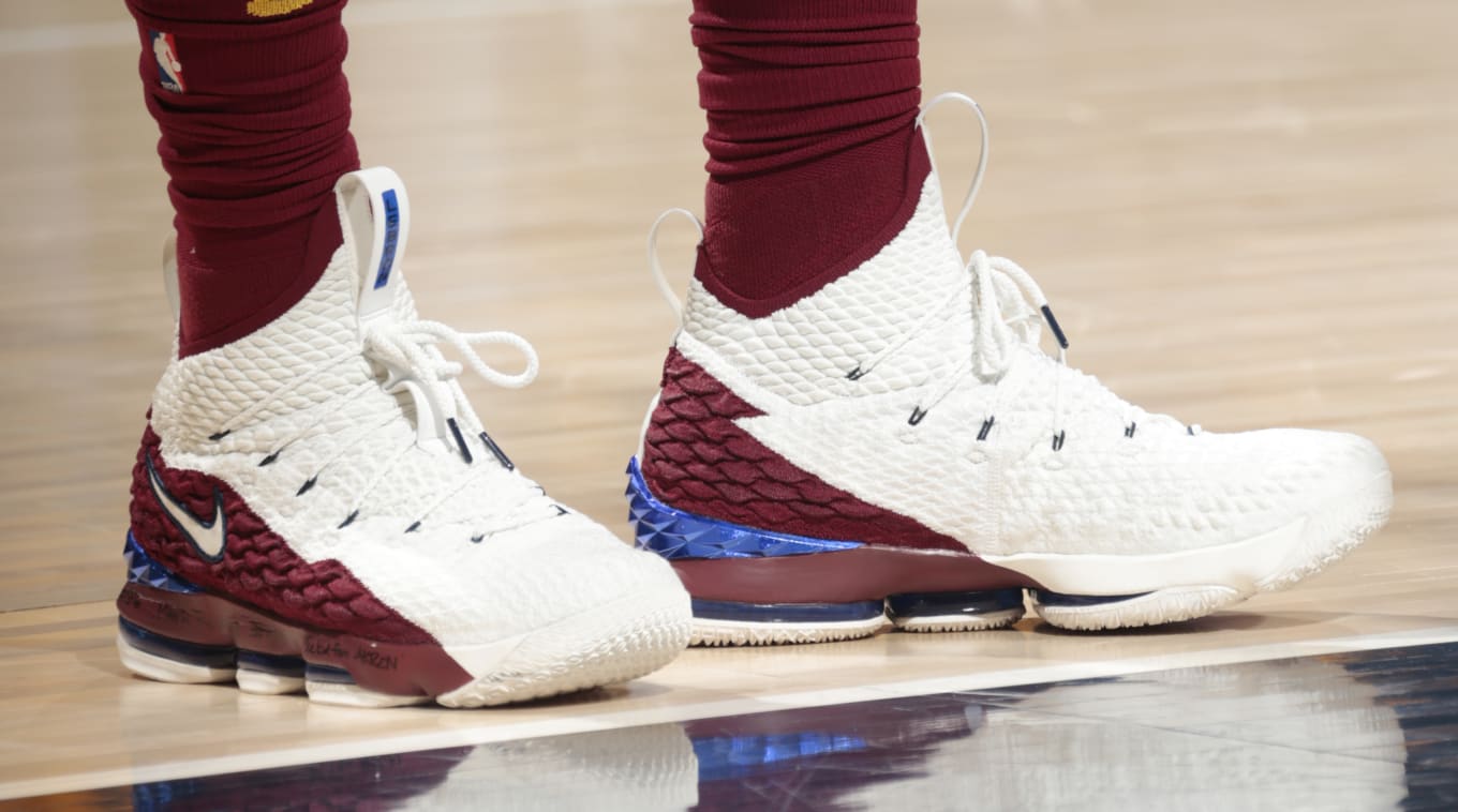 lebron james first signature shoe