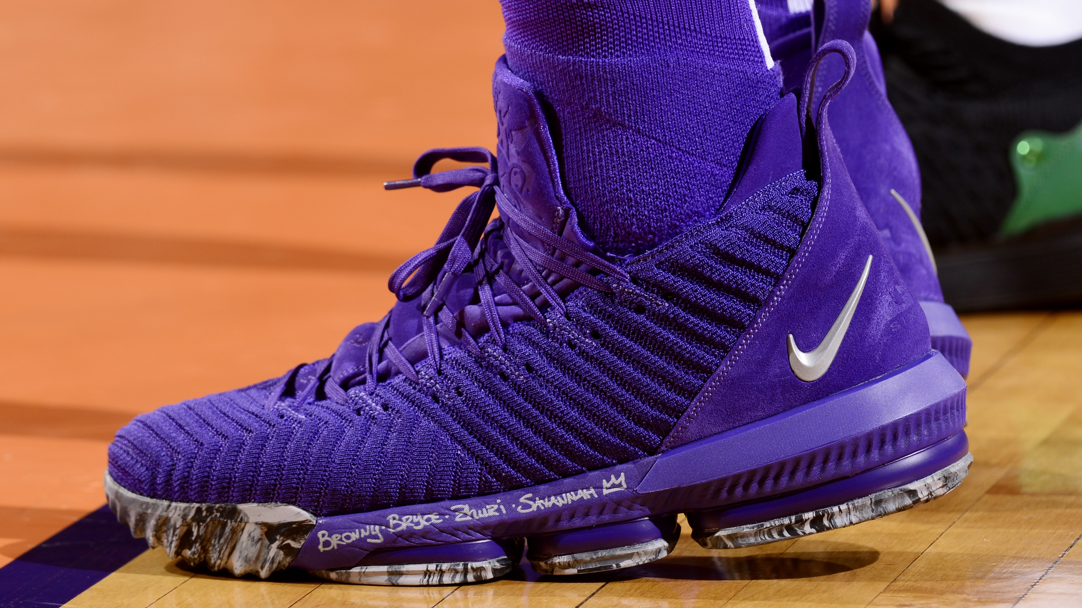 lebron purple shoes