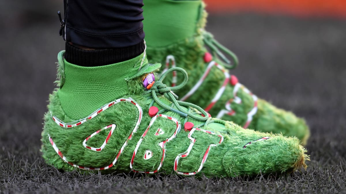 Odell Beckham Jr. Nike Vapor Untouchable Pro 3 Grinch - Odell Beckham