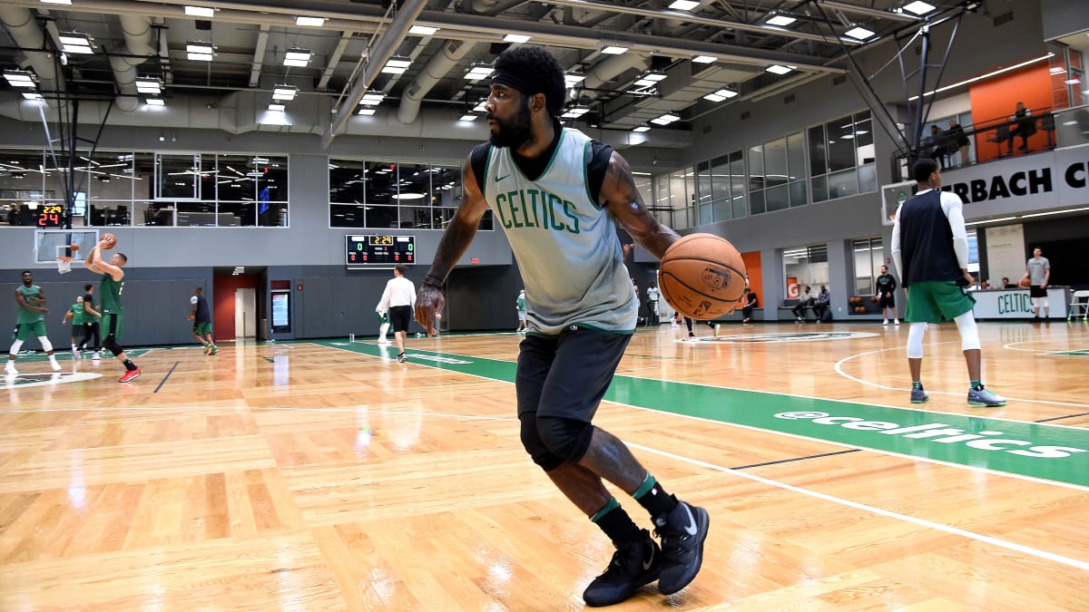 kyrie wearing flytrap