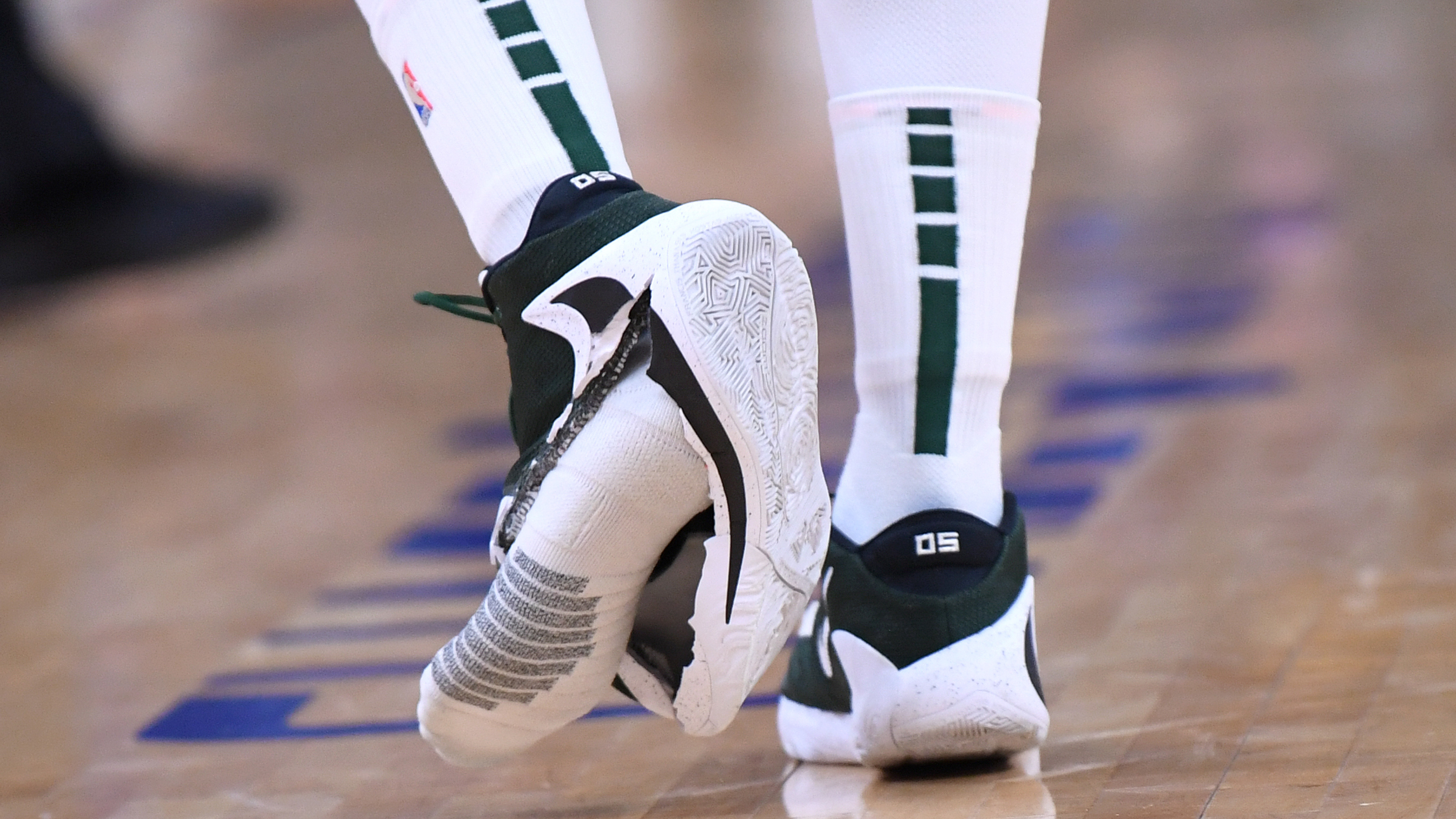 nba players wearing zoom freak 1