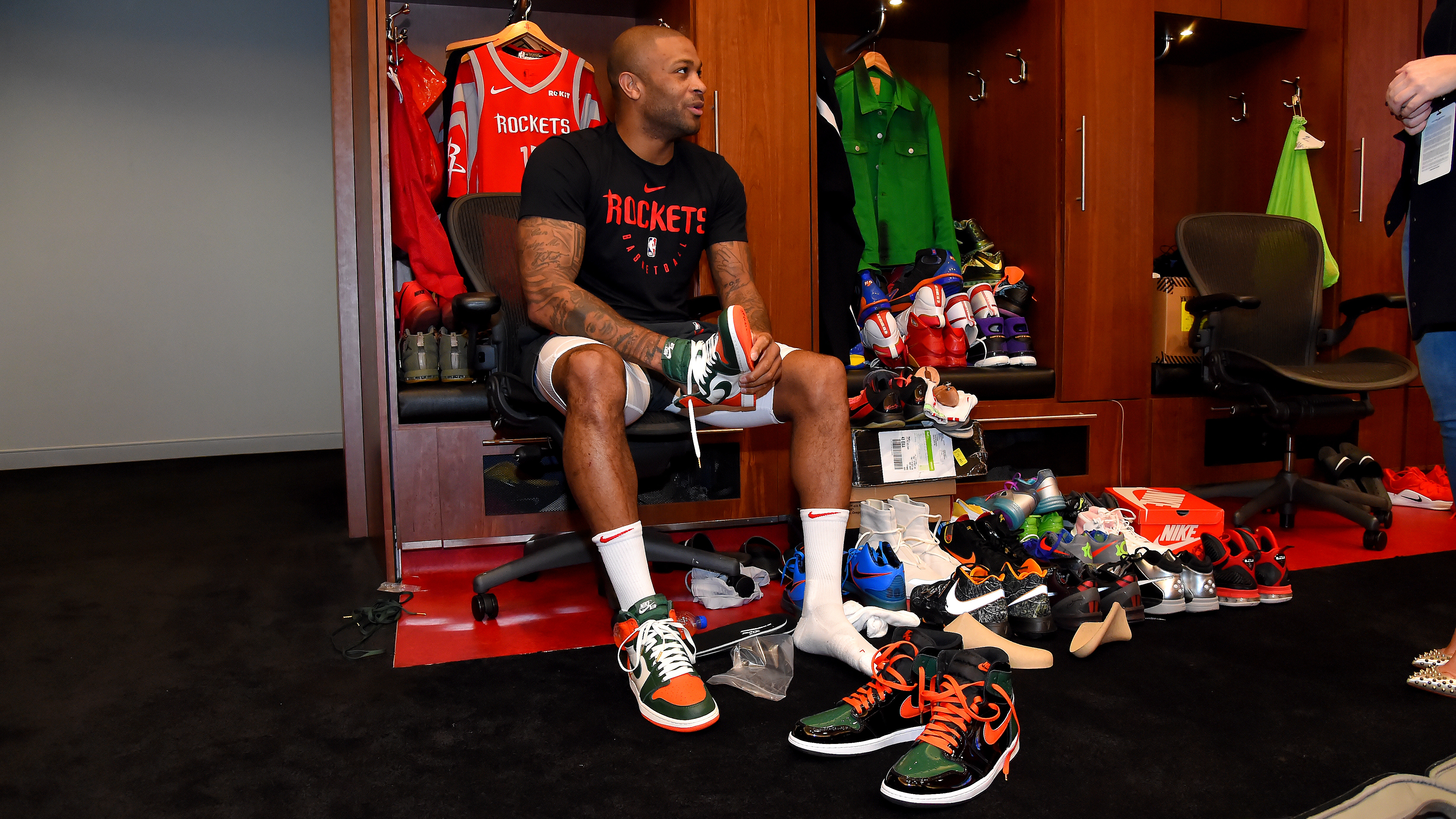 P J Tucker Didn T Stay A Sneaker Free Agent Sole Collector