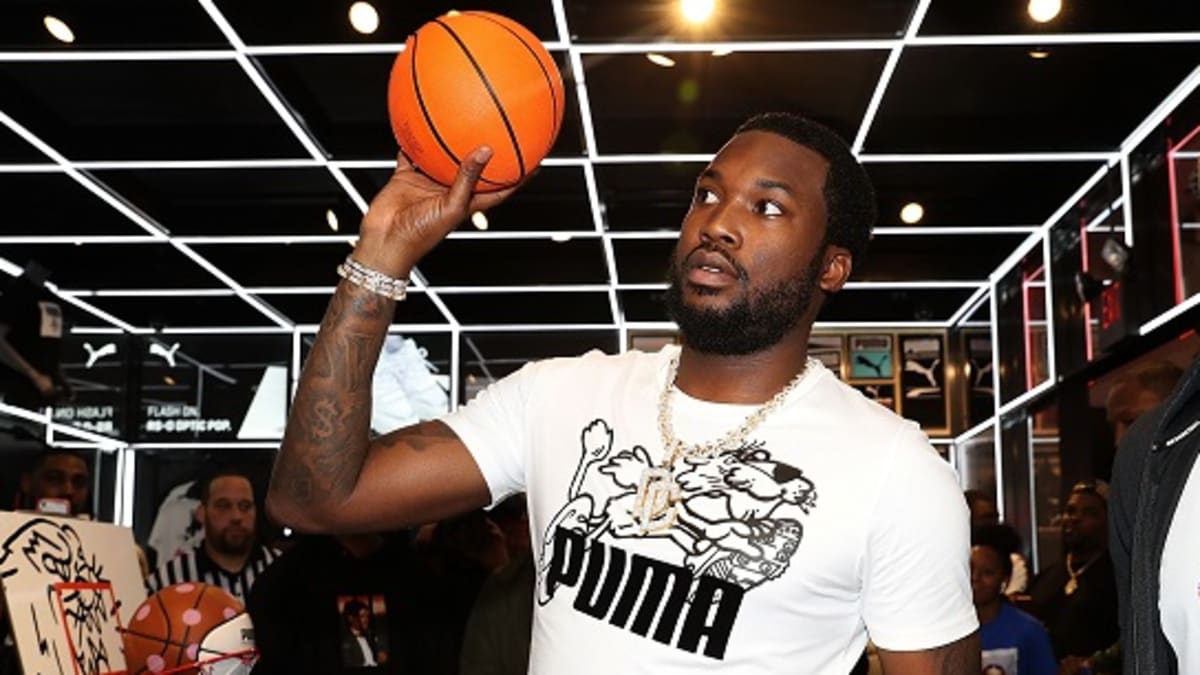 Meek Mill's Renovated Basketball Court Gets Unveiled This Weekend ...