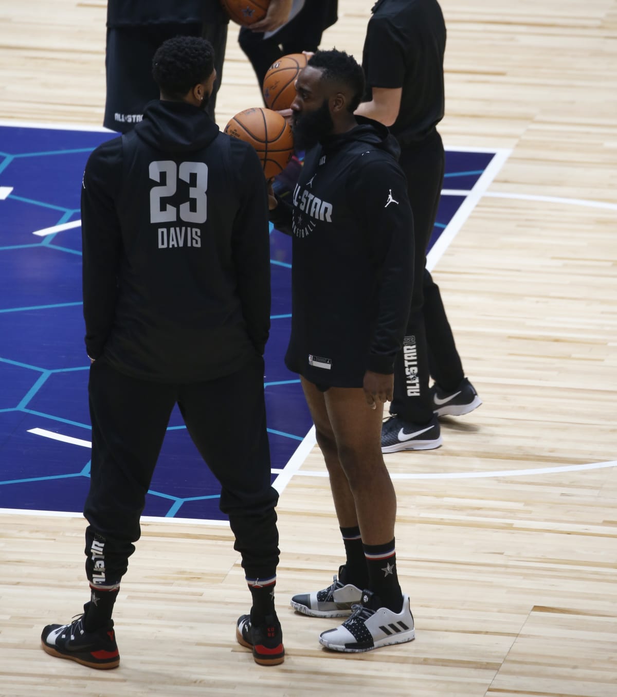 anthony davis kobe sneakers