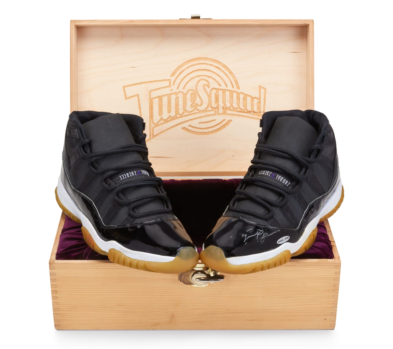 Michael Jordan Original Air Jordan 11 'Space Jam' Auction Sells