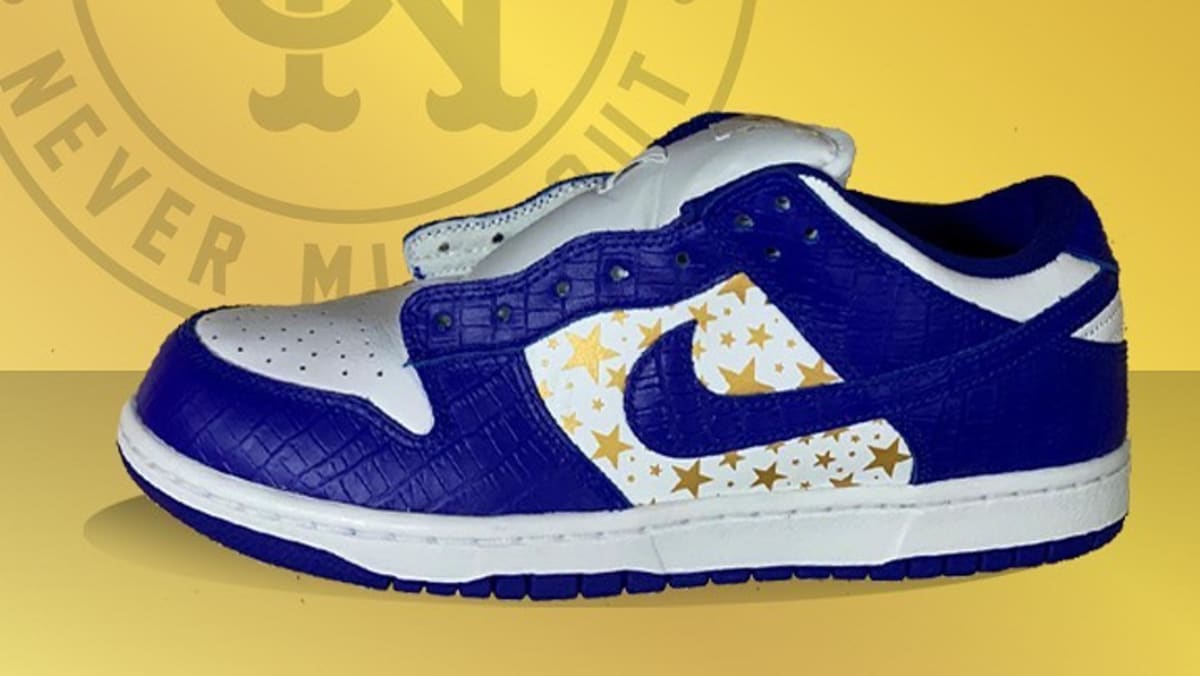 2021 supreme dunks