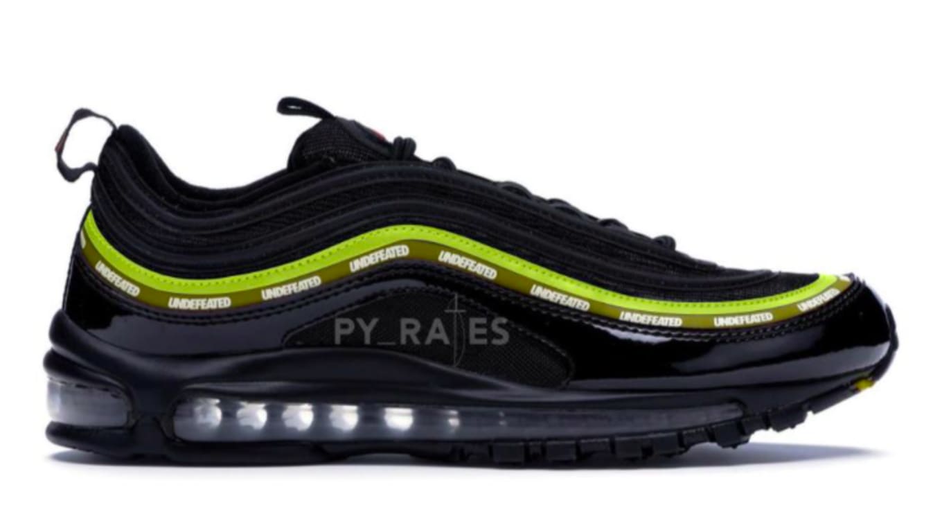 Air max x undefeated