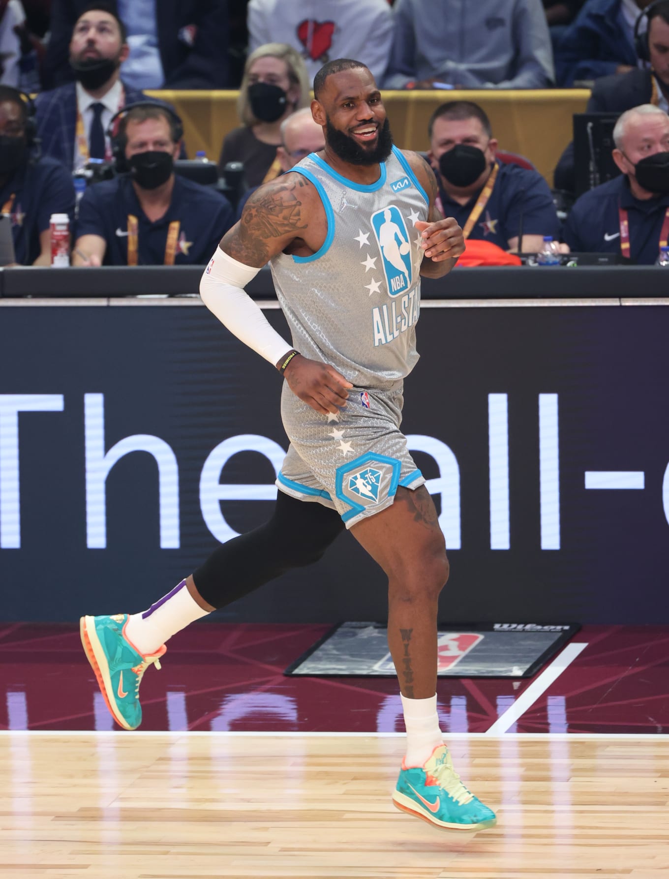 lebron all star sneakers