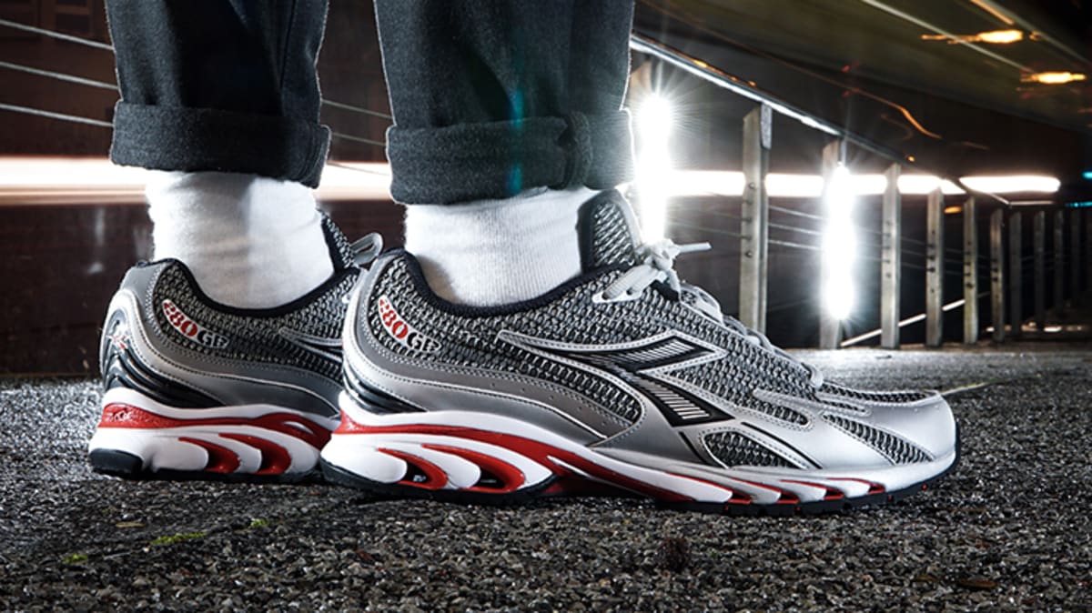 diadora mythos racer evo 2