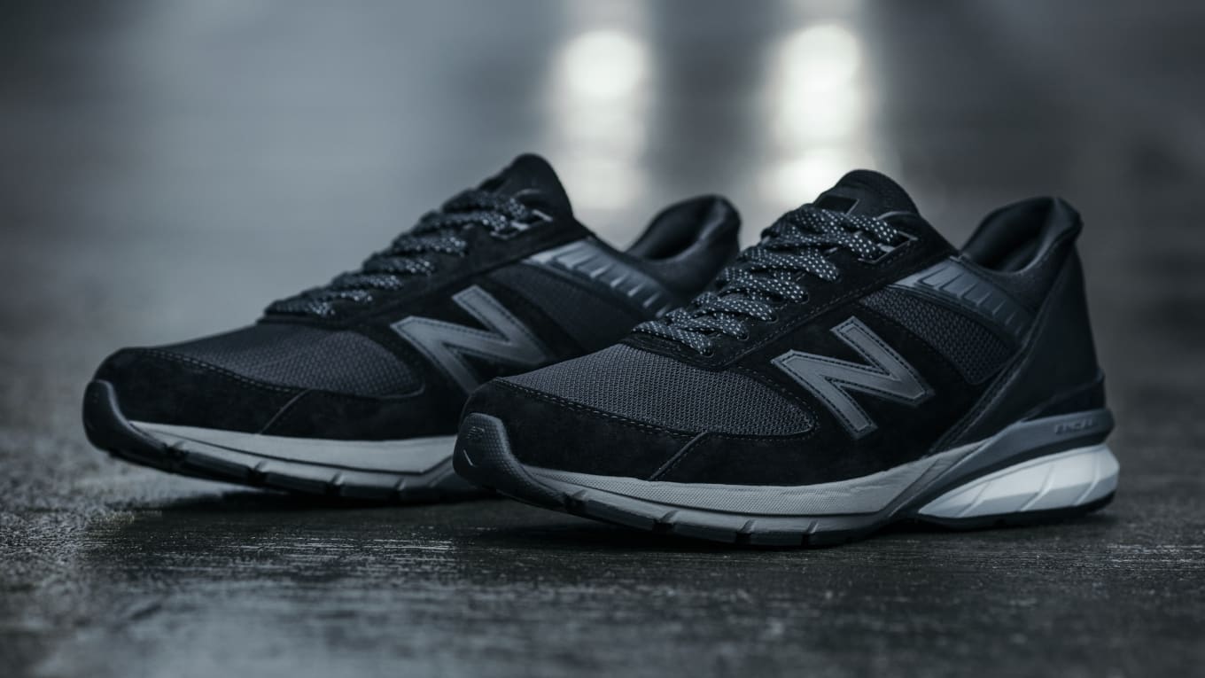 New Balance 990v5 Black On Feet