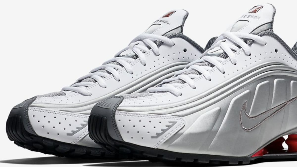 nike shox r4 white metallic silver & red